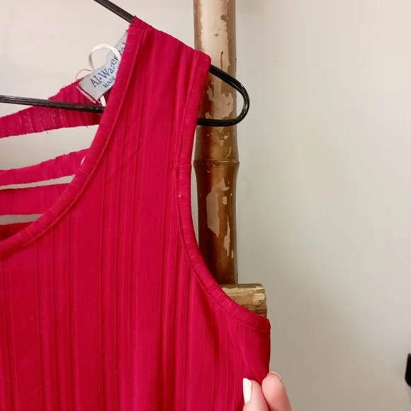 Ribbed Cut Out Back Dress - Picture 4 of 10